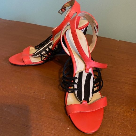 Distintive Calvin Klein Wedges - Picture 1 of 4